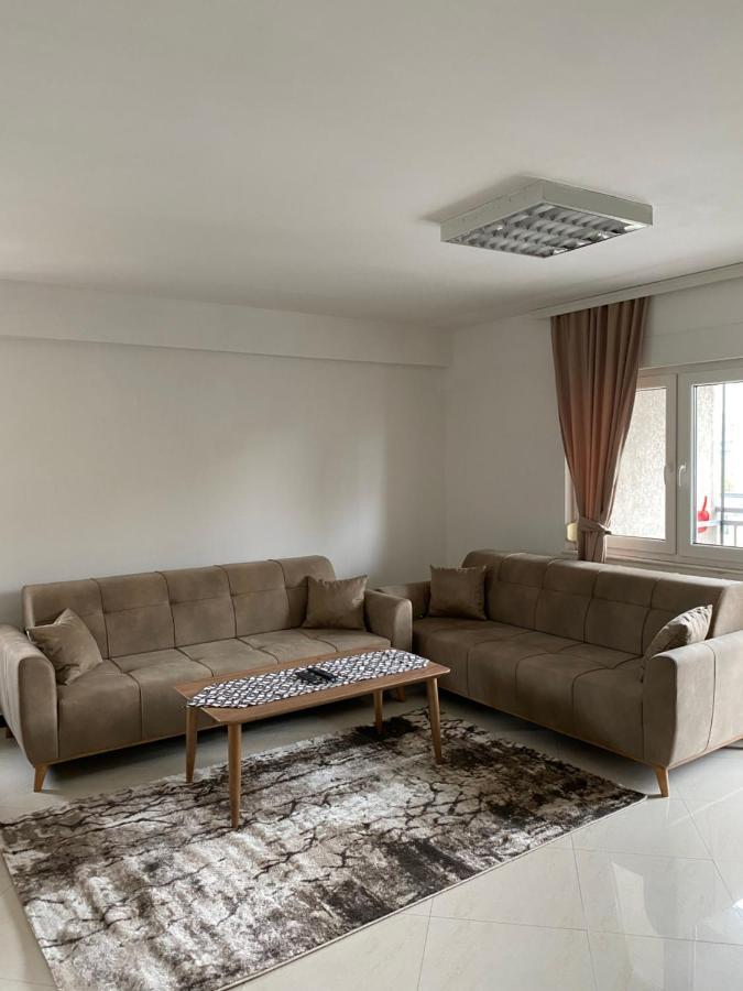 Capital Apartment Prishtina Prishtine Bagian luar foto