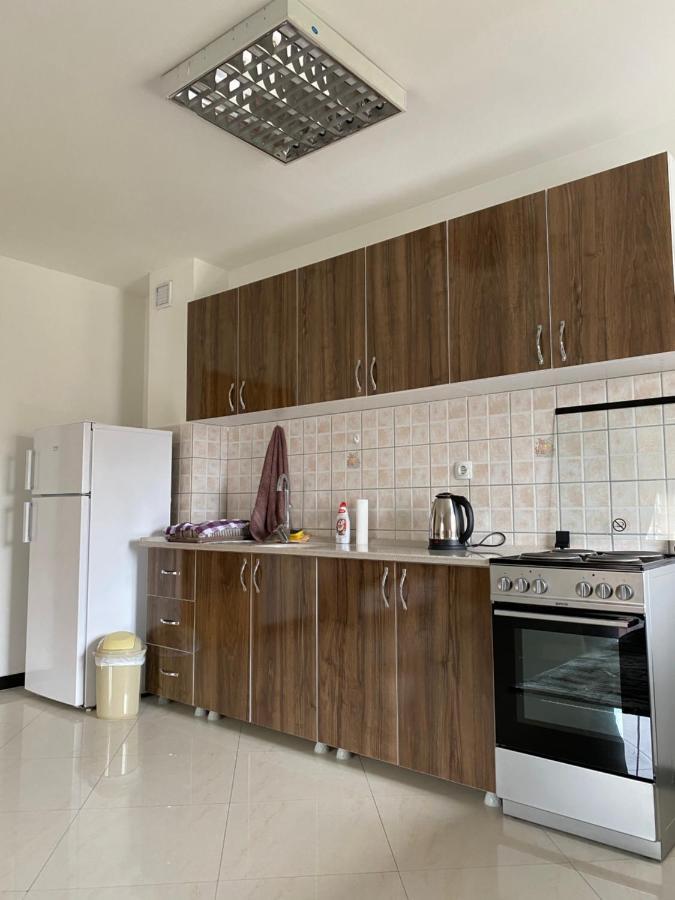 Capital Apartment Prishtina Prishtine Bagian luar foto