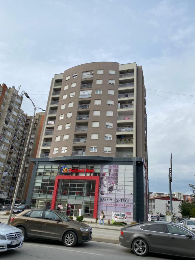 Capital Apartment Prishtina Prishtine Bagian luar foto